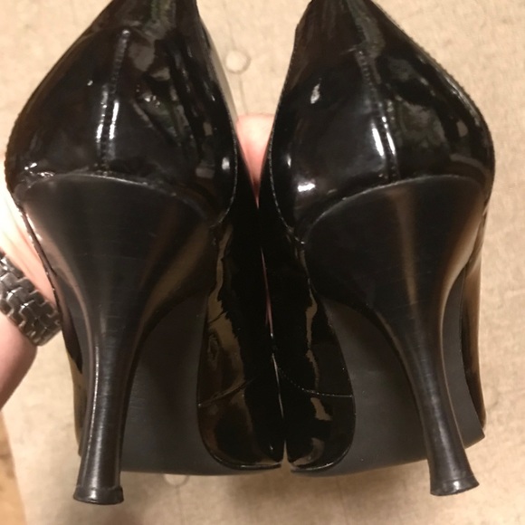 Calvin Klein black patent leather point toe heels - Picture 5 of 6